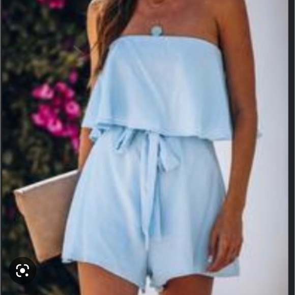 NWT Le Lis baby blue Romper​